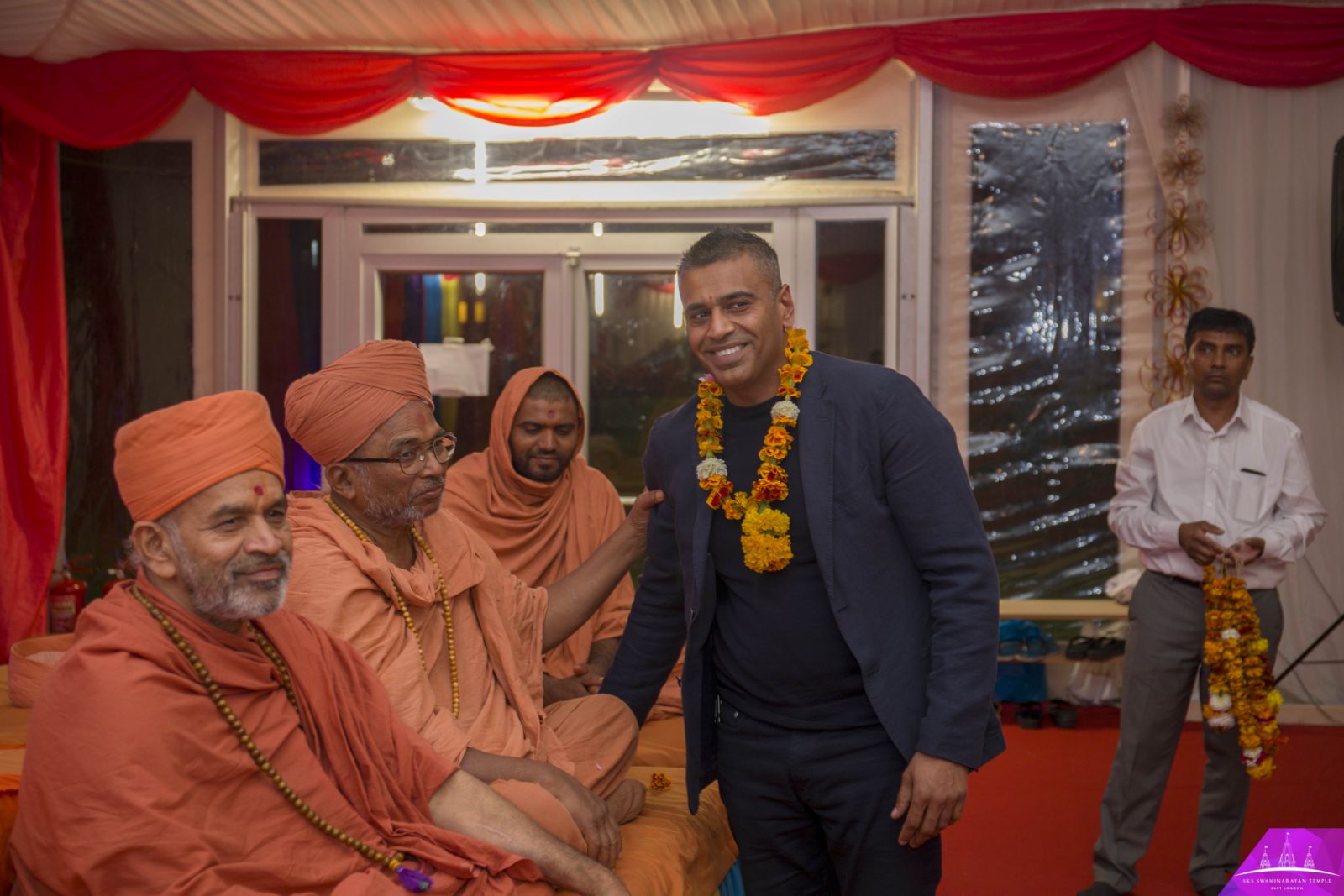 7D2A7115 copy - ©1987-2017 SKS Swaminarayan Temple East London